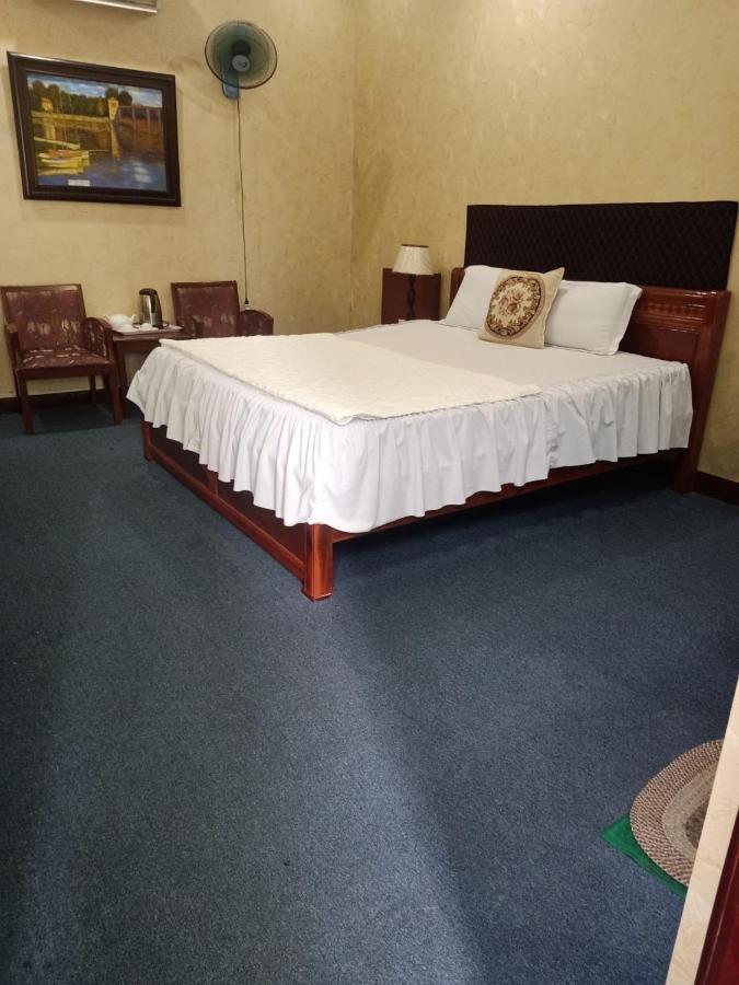 Phi Long 2 Hotel Thu Dau Mot Buitenkant foto