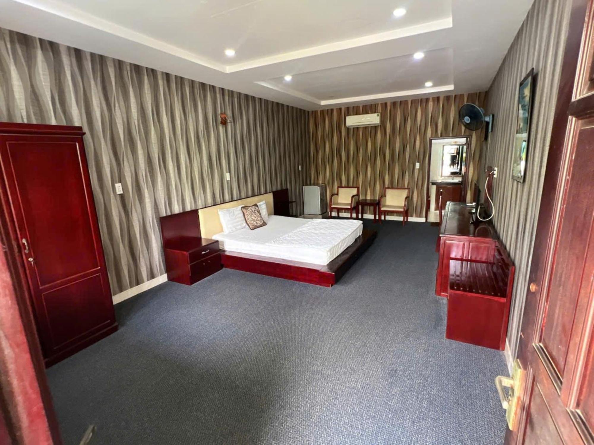 Phi Long 2 Hotel Thu Dau Mot Buitenkant foto
