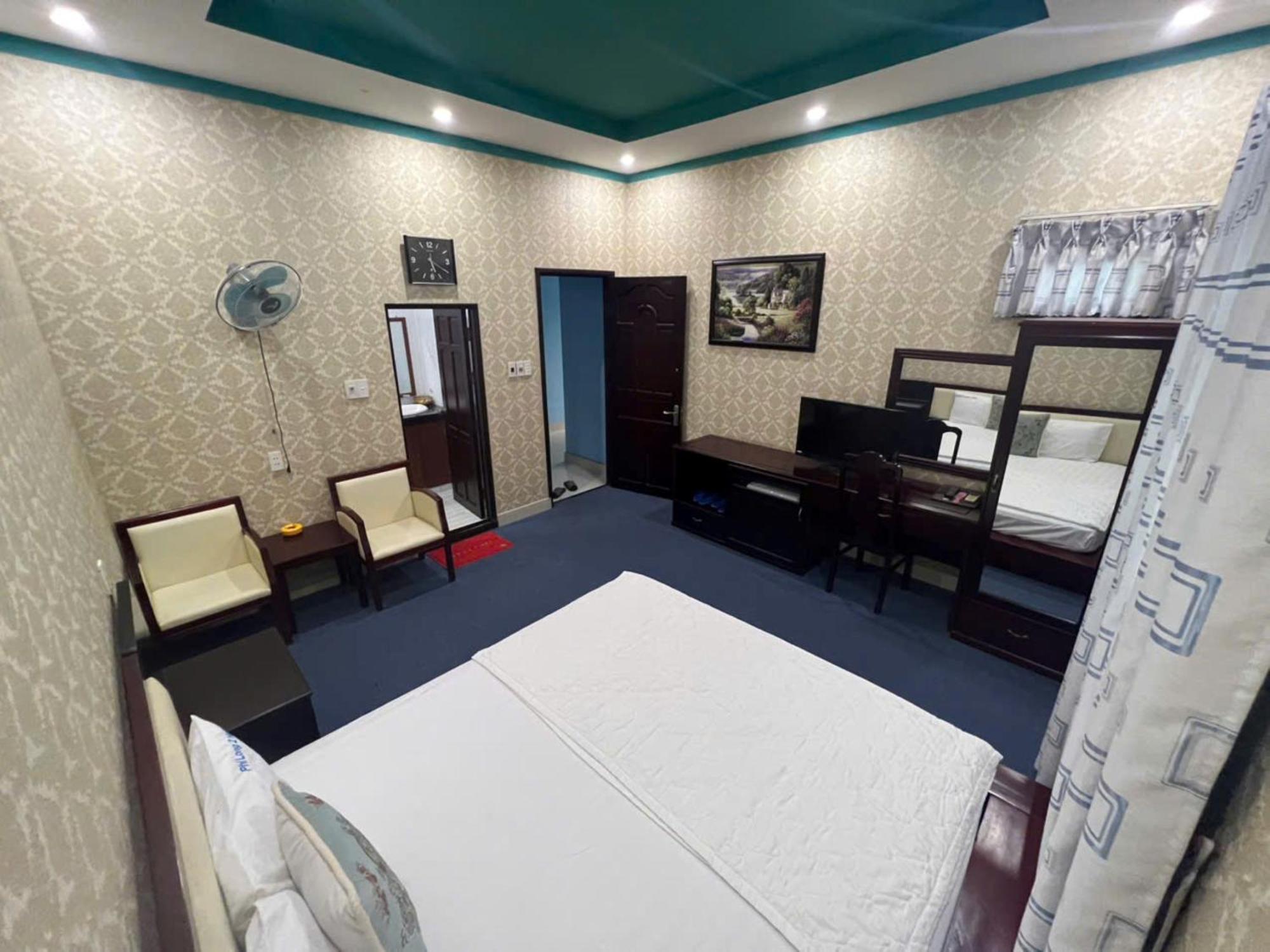 Phi Long 2 Hotel Thu Dau Mot Buitenkant foto