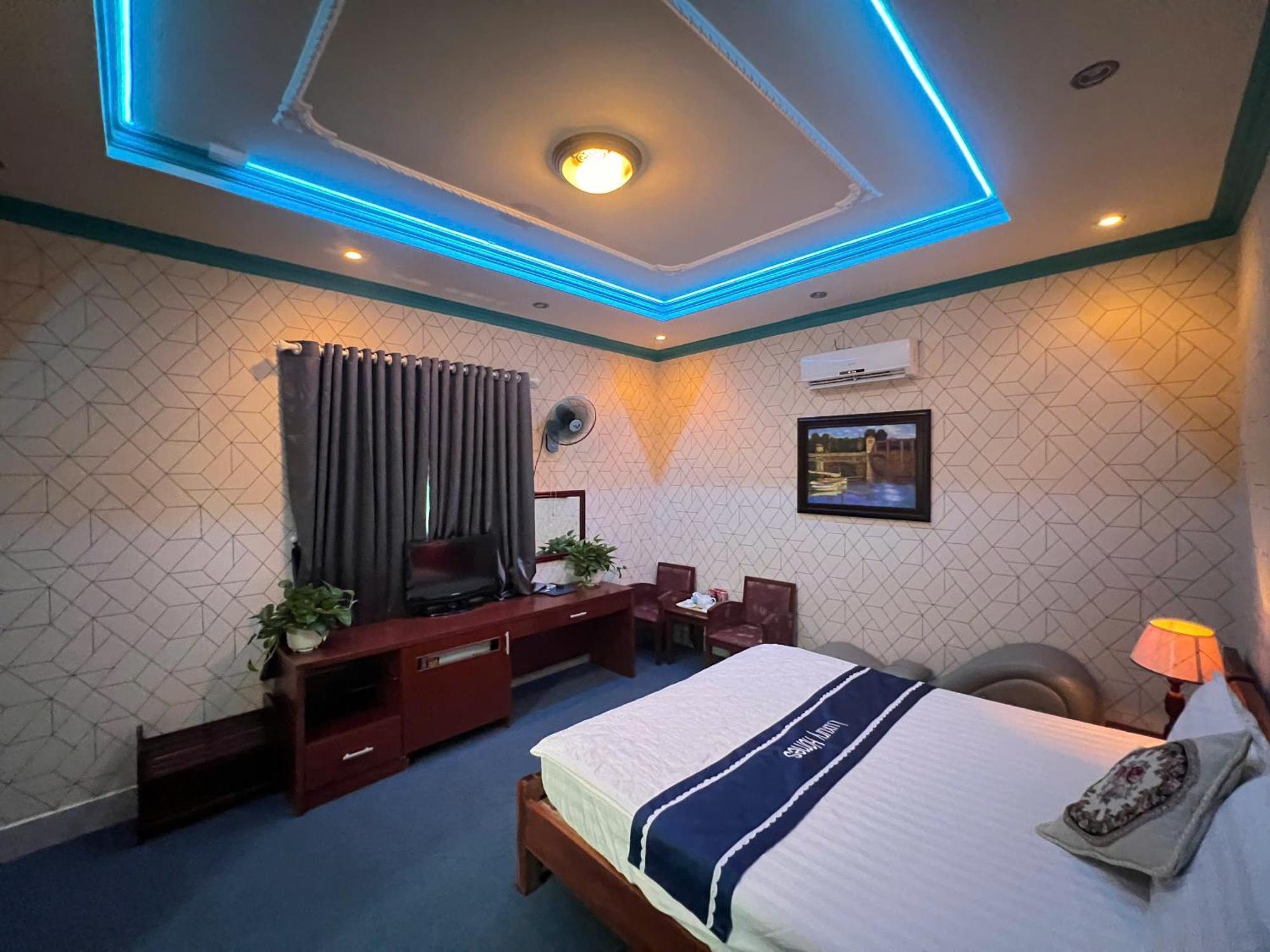 Phi Long 2 Hotel Thu Dau Mot Buitenkant foto